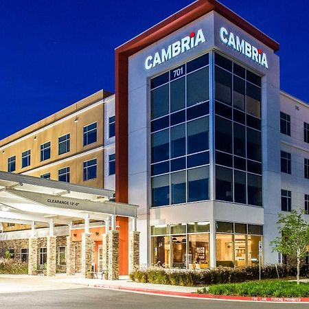 Отель Wyndham Westfield Экстерьер фото