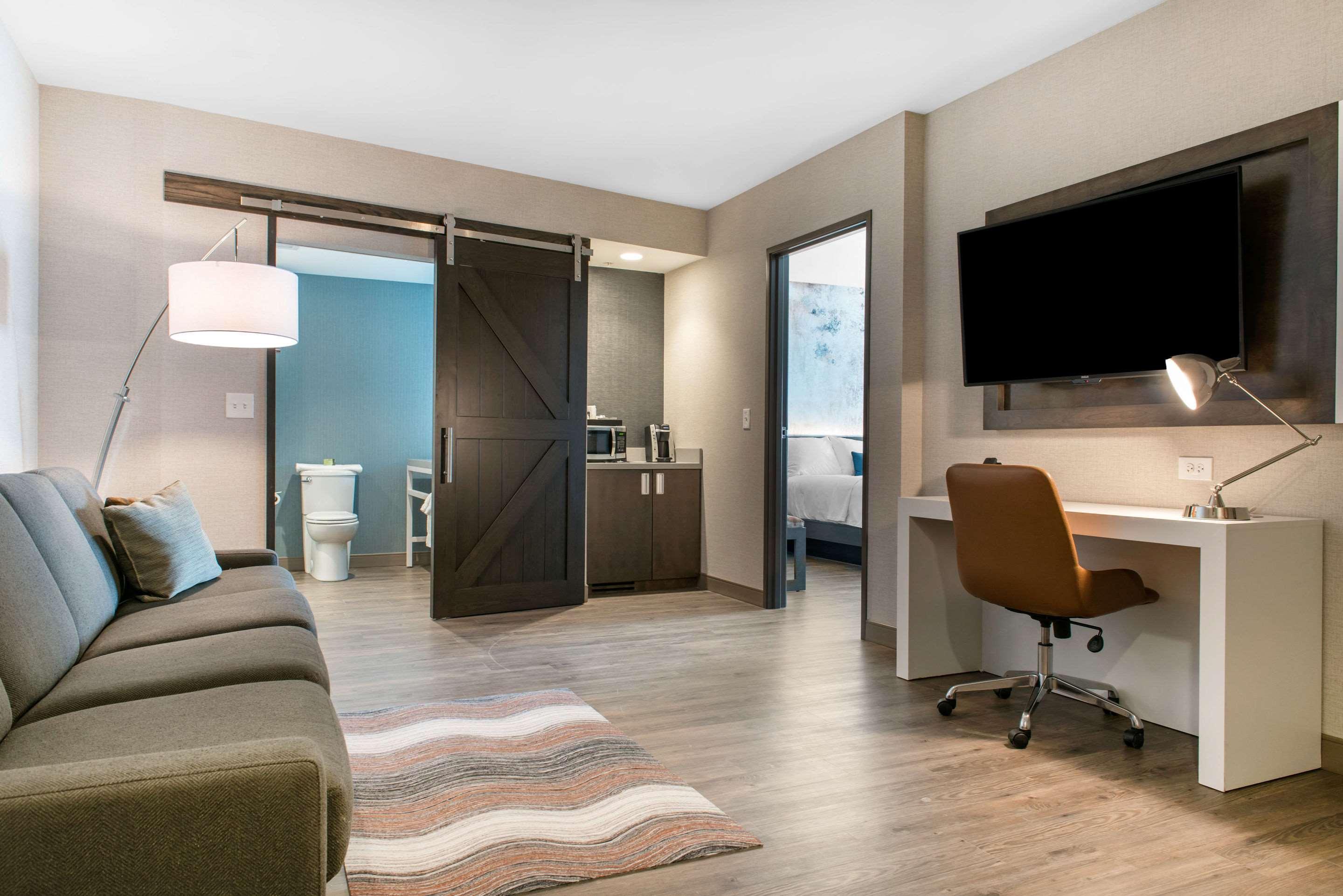 Отель Wyndham Westfield Экстерьер фото