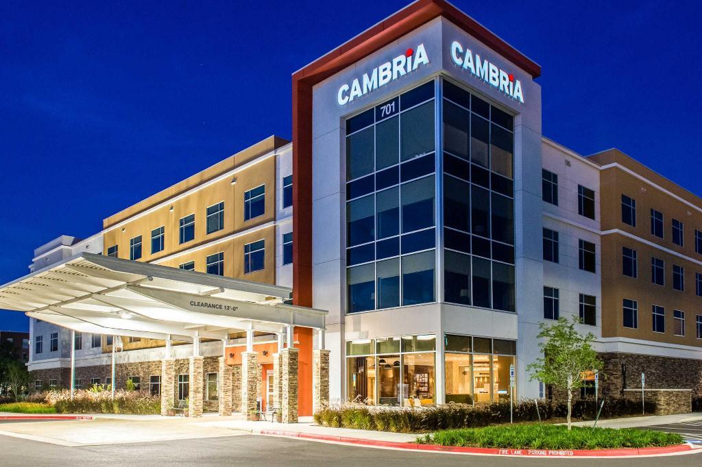 Отель Wyndham Westfield Экстерьер фото