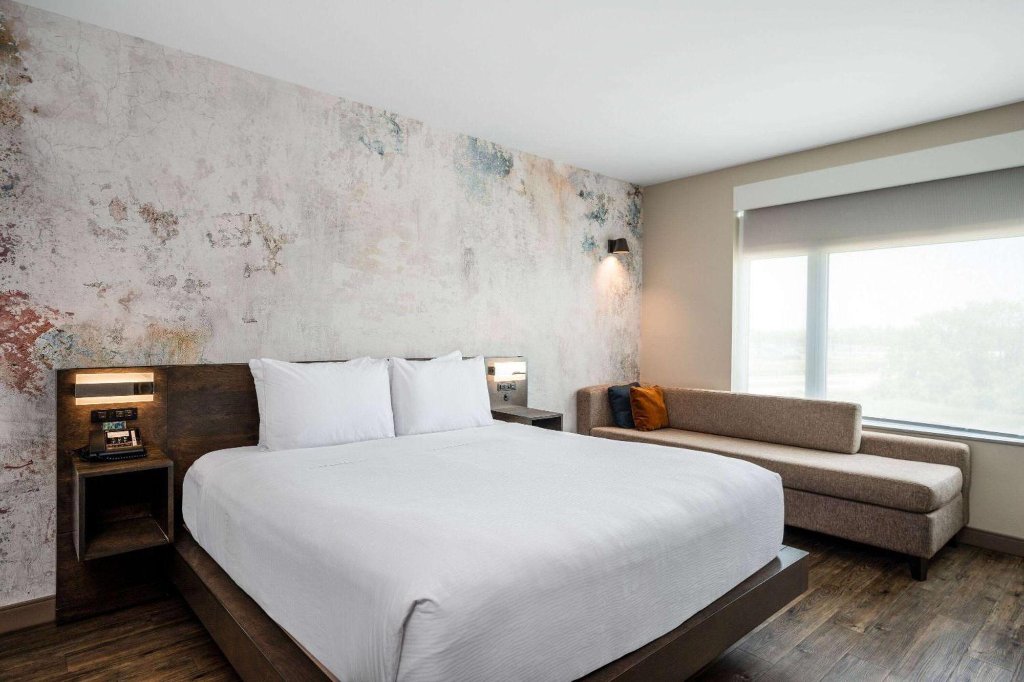 Отель Wyndham Westfield Экстерьер фото