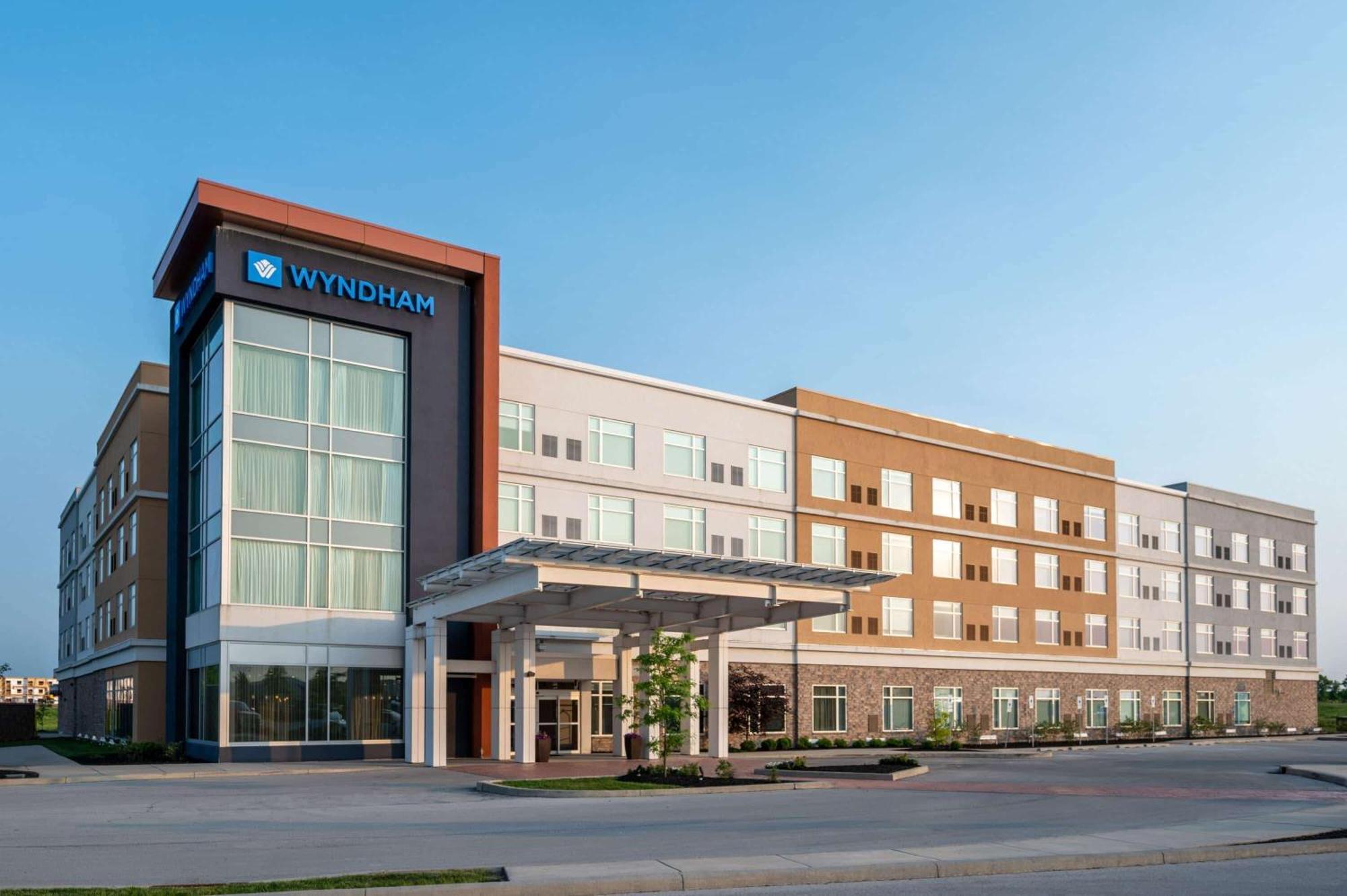 Отель Wyndham Westfield Экстерьер фото